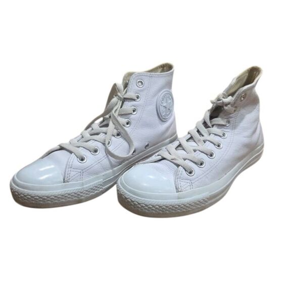 Chuck 70 Leather Unisex High Top Shoe. Converse.com Converse Chuck 70 White Full Grain Leather High-Top Sneakers